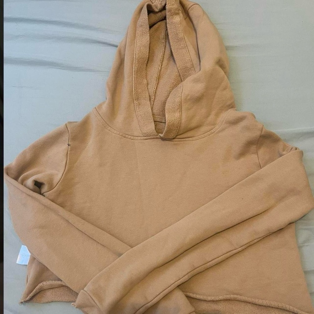 DANIELLE GUIZIO THIN CROPPED SWEATER IN SIZE XS 
WITH DISTRESSED SLEEVE cuffs